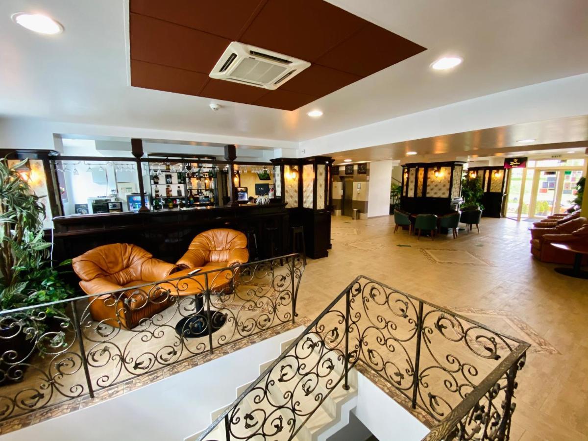 Hotel Zimbru Iasi Luaran gambar