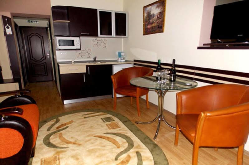 Hotel Zimbru Iasi Luaran gambar