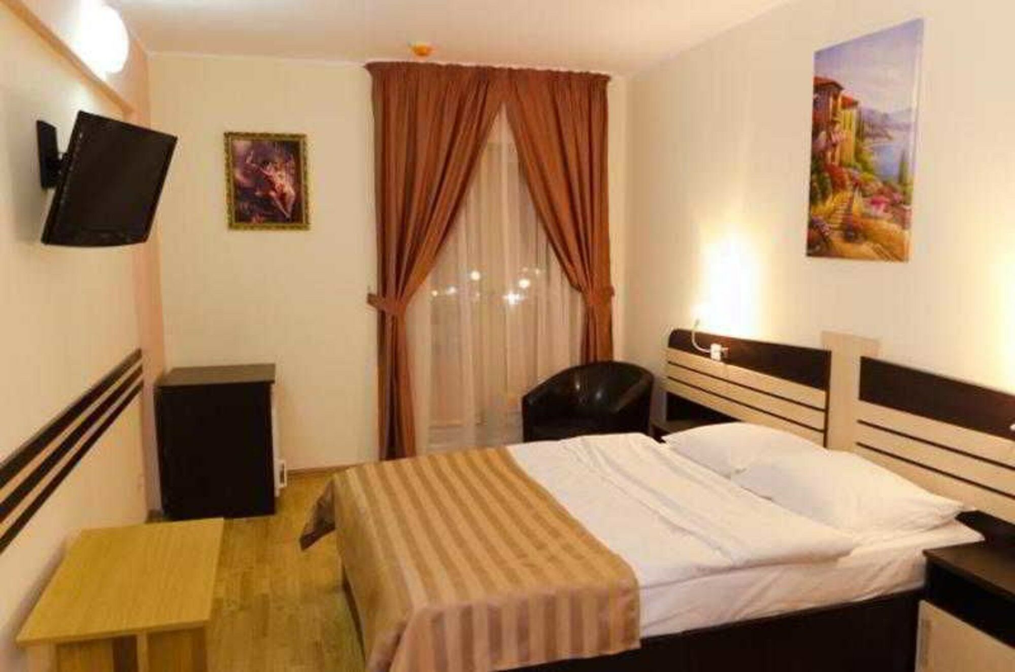 Hotel Zimbru Iasi Luaran gambar